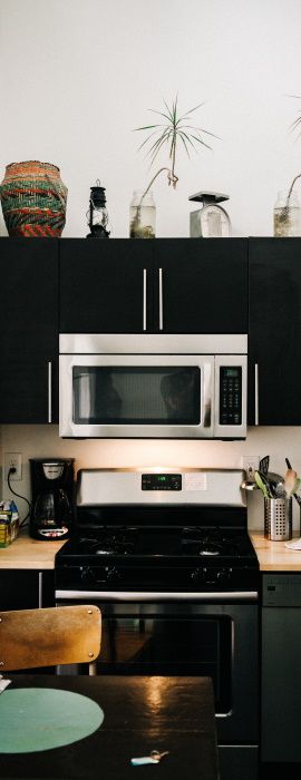 image appareils electromenagers dans une cuisine moderne